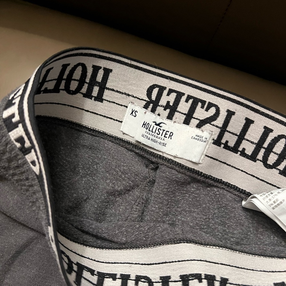 Hollister Logo Waistband Women's Gray Joggers - Picture 6 of 13
